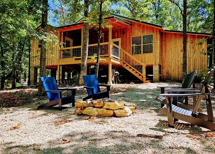 Hideaway Cabin Near Mammoth Springs, Ark